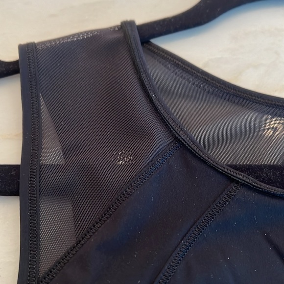 Lululemon black size 12 mesh Back keyhole loosefitting top. Very good shape. 👍 - Picture 9 of 10